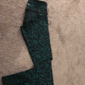 Lululemon 7/8s sz 4